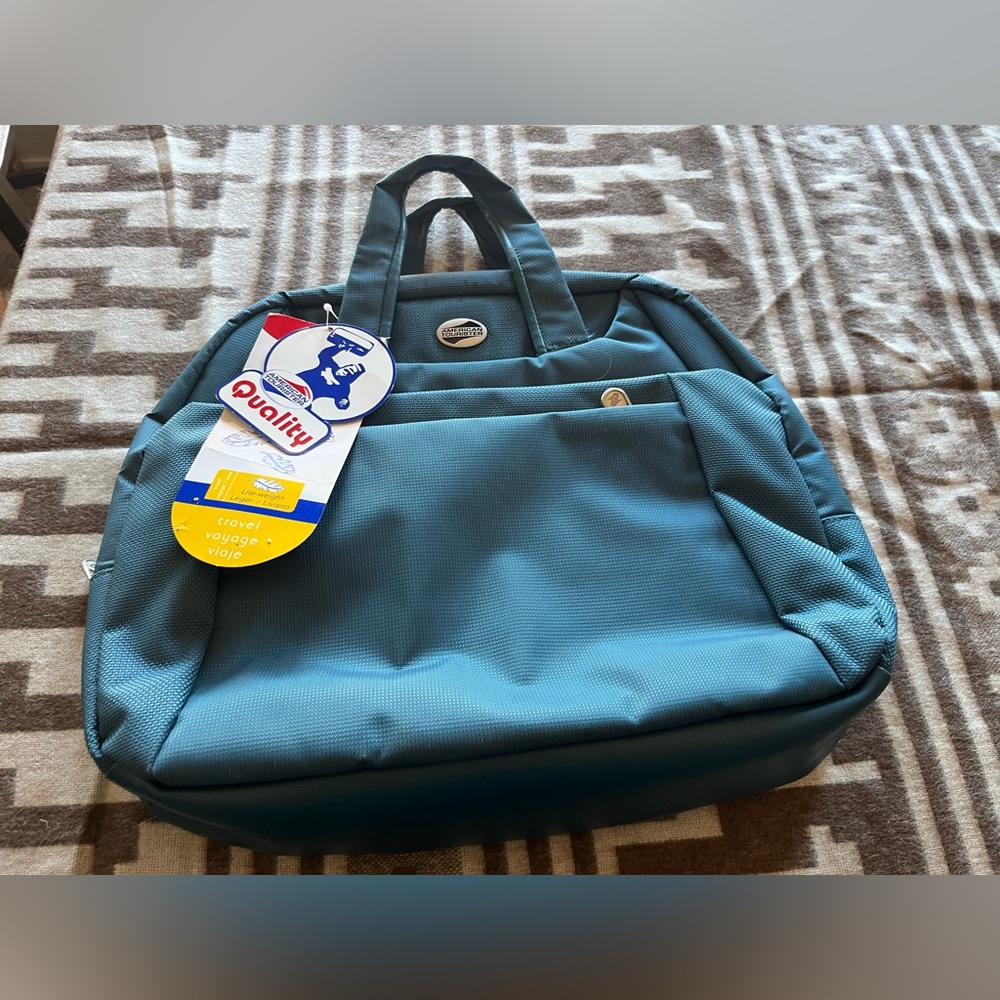 American Tourister Lightweight Travel Duffel Bag Carry On Teal New With Tags
